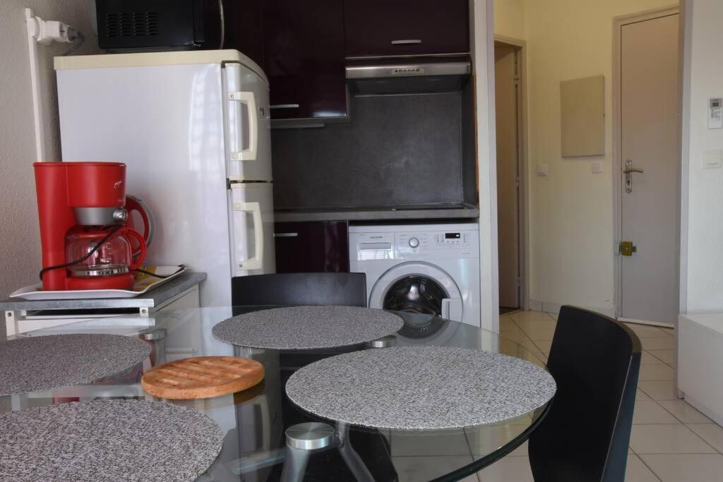 Les Goelettes - Appartement En Rdc Avec Acces Direct A La Plage Saint-Cyprien  Buitenkant foto