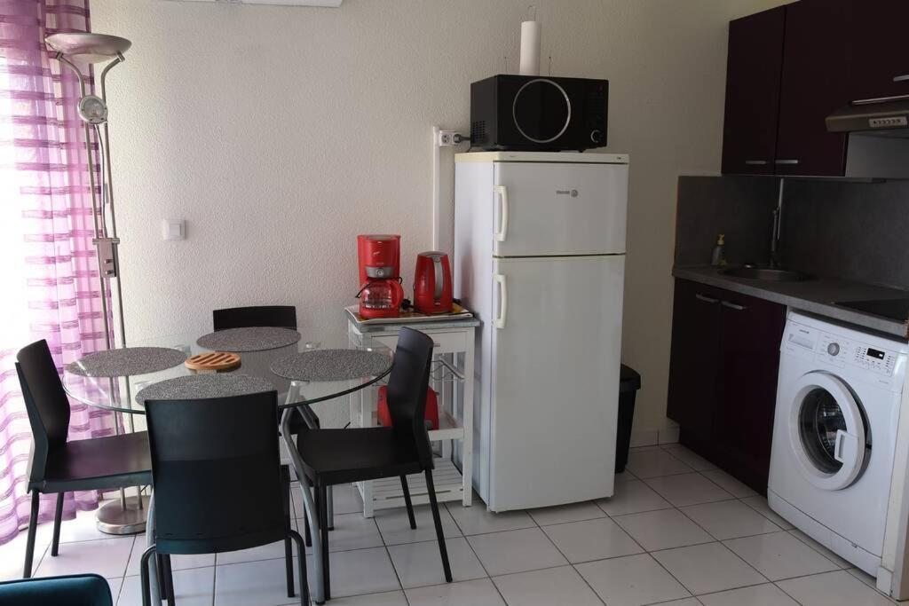Les Goelettes - Appartement En Rdc Avec Acces Direct A La Plage Saint-Cyprien  Buitenkant foto